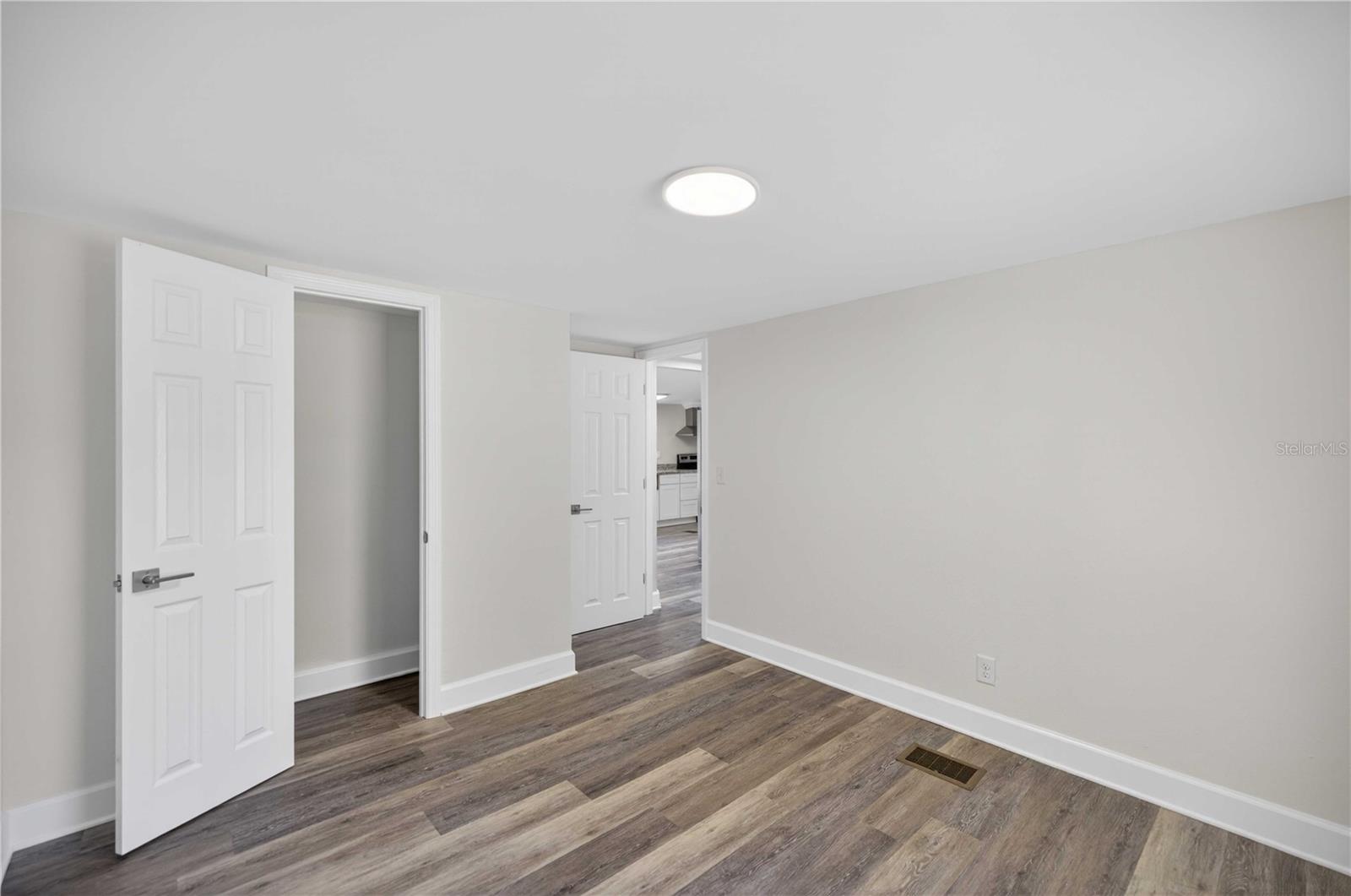 Image 17 of 36 For 8495 33rd Court