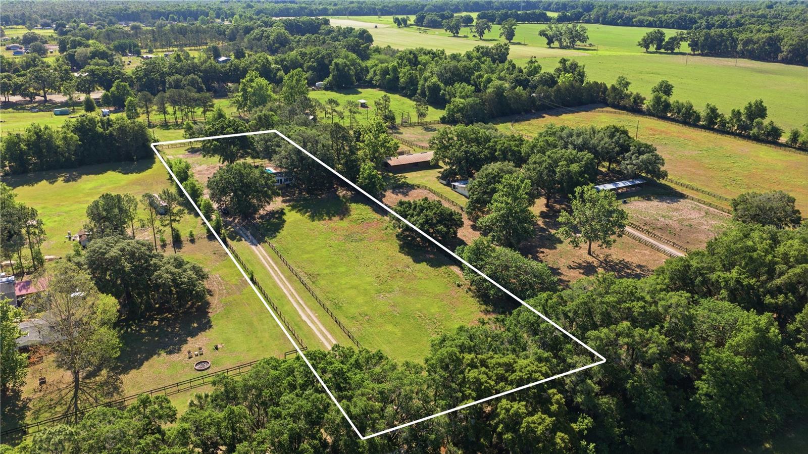 Image 3 of 36 For 8495 33rd Court