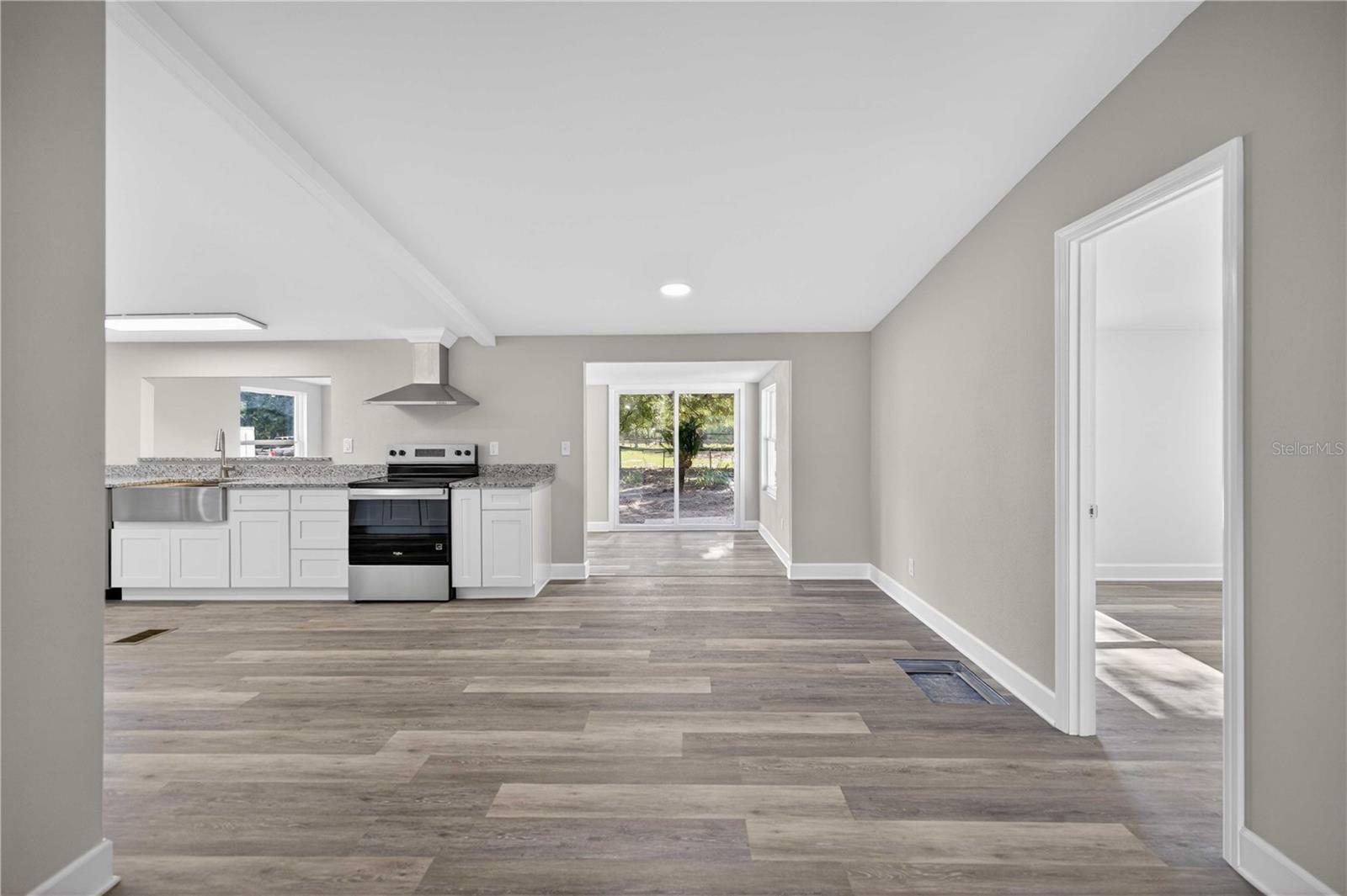 Image 5 of 36 For 8495 33rd Court