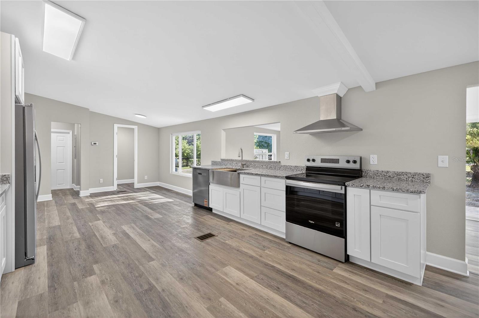 Image 6 of 36 For 8495 33rd Court