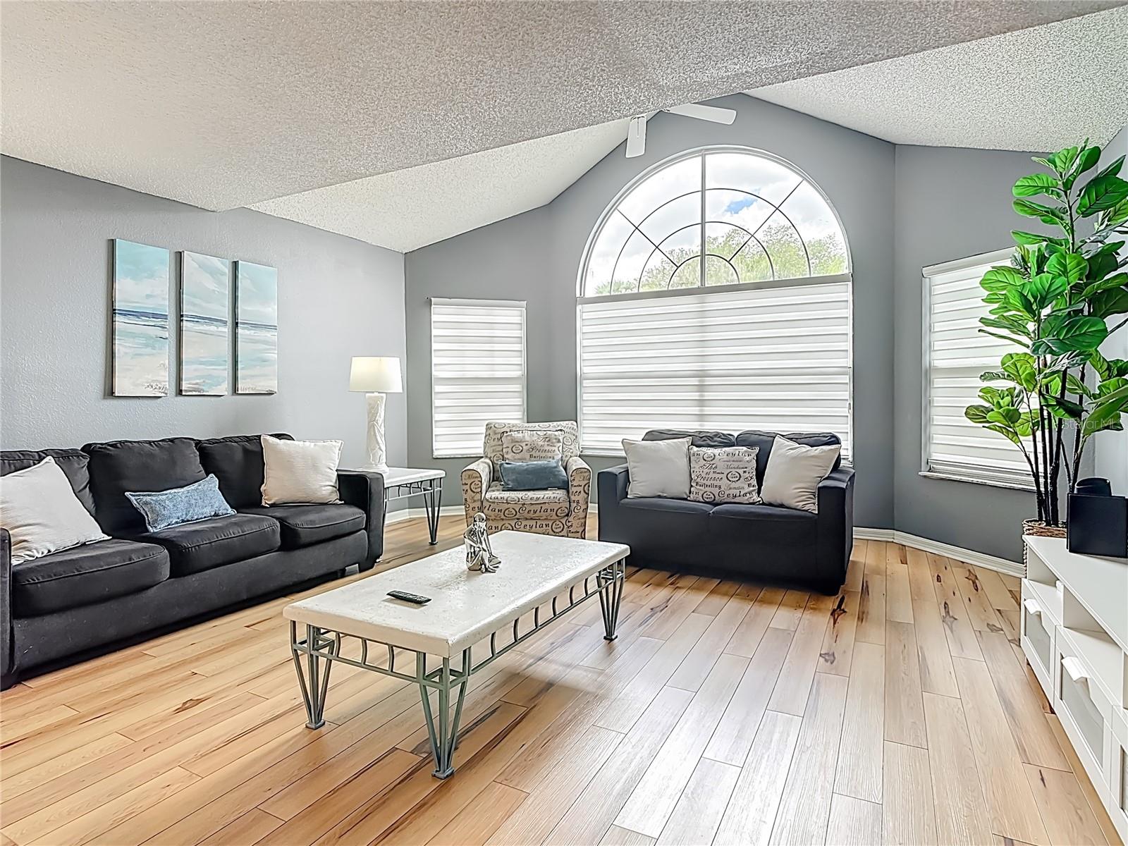 Image 4 of 35 For 2753 Poinciana Boulevard 37