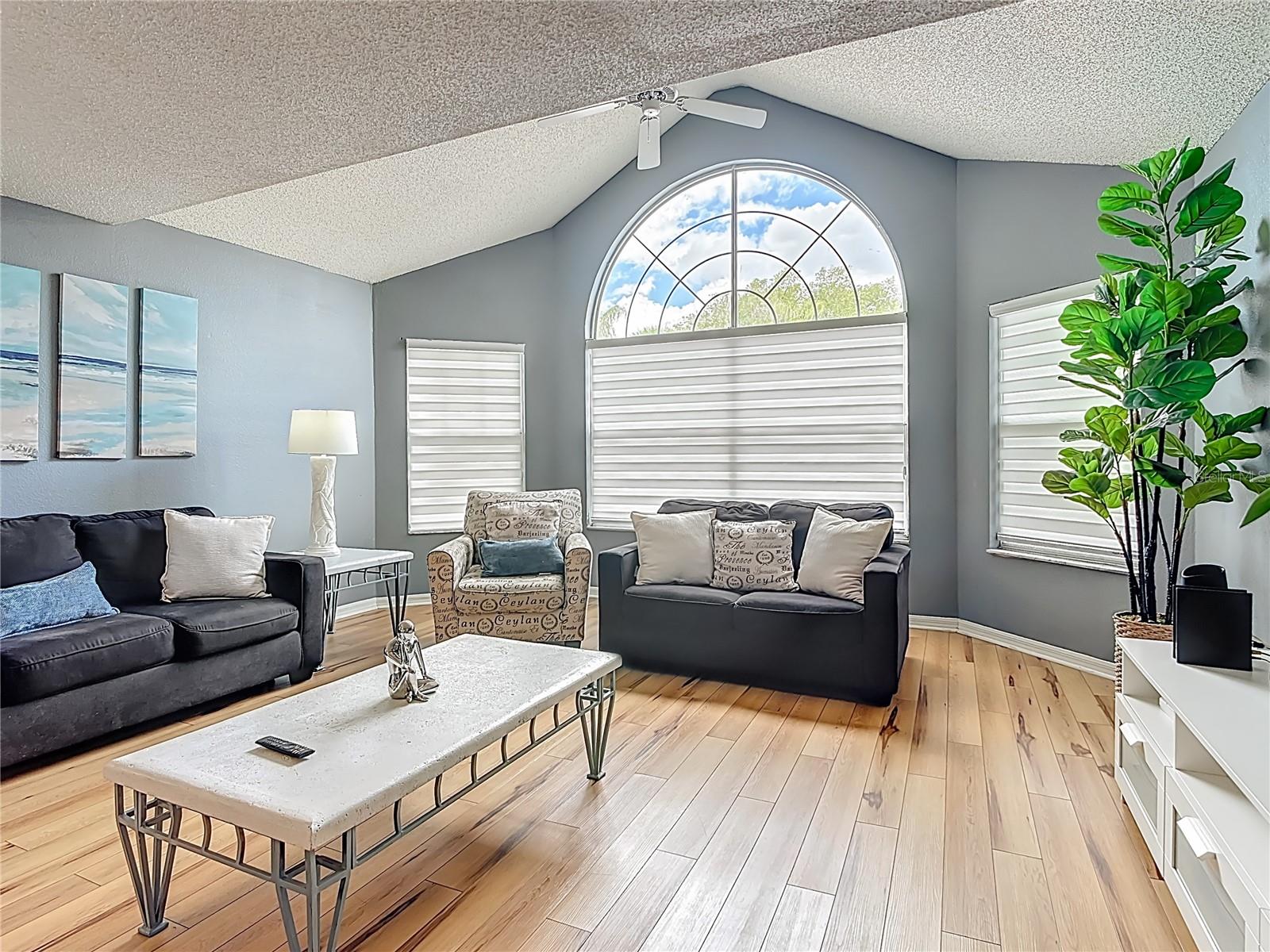 Image 5 of 35 For 2753 Poinciana Boulevard 37