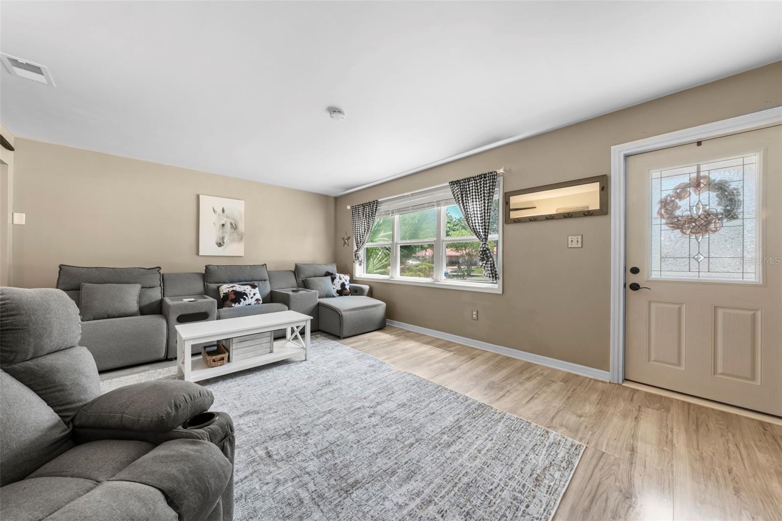 Image 6 of 39 For 1207 Orange Avenue