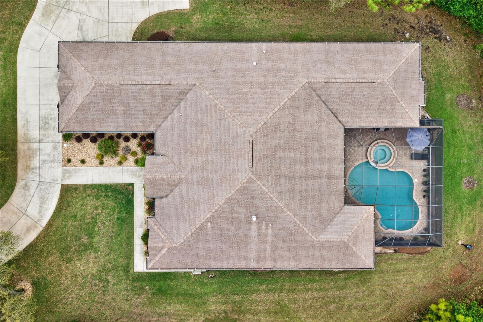 Listing photo id 11 for 4052 Mayan Drive