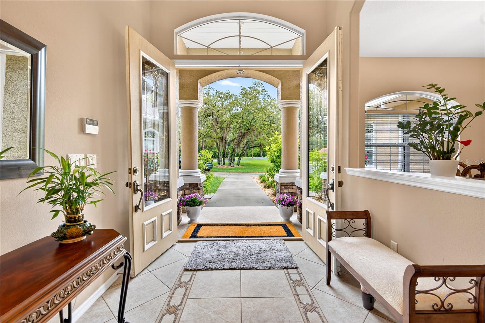 Listing photo id 15 for 4052 Mayan Drive