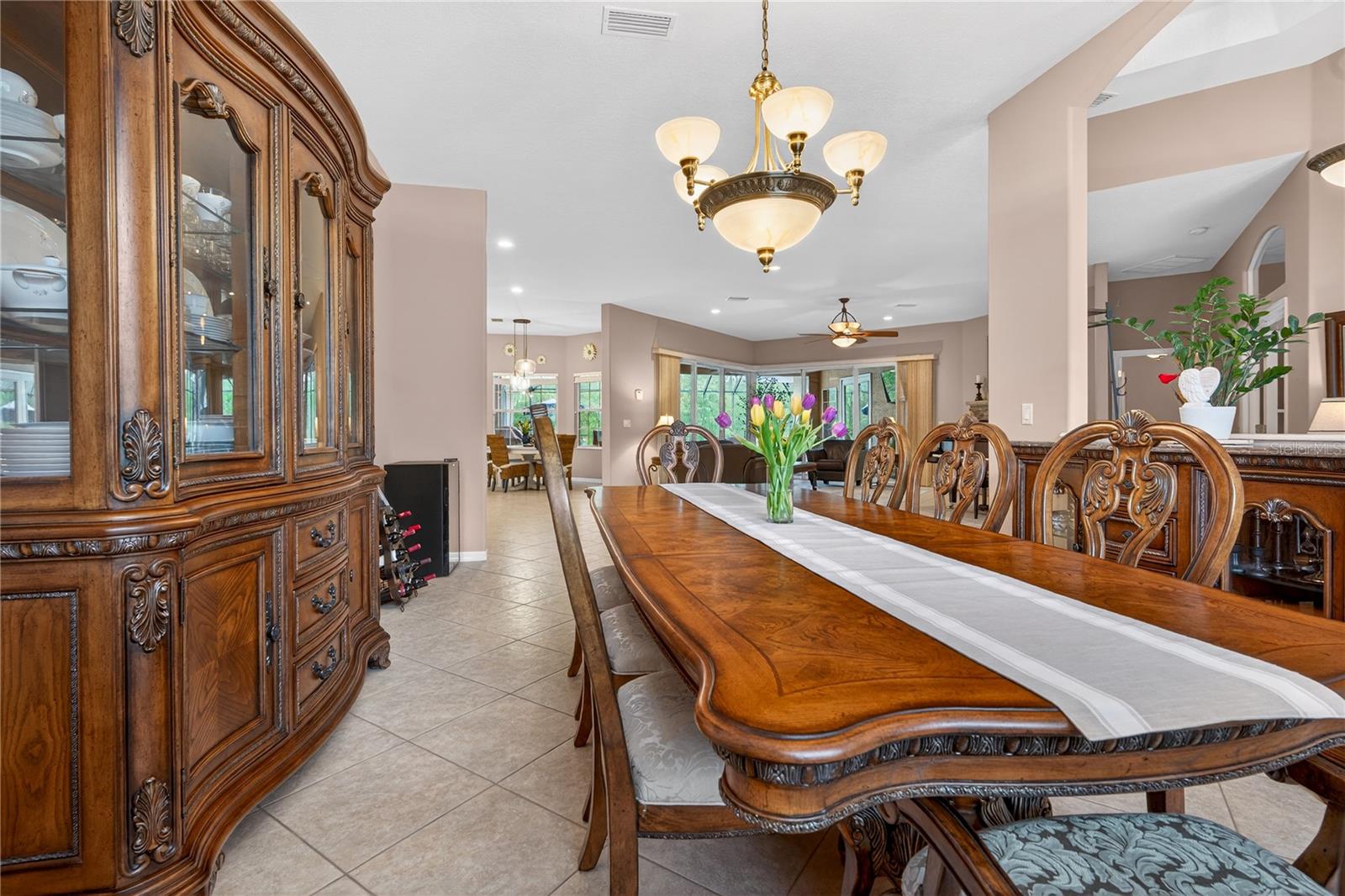 Listing photo id 20 for 4052 Mayan Drive