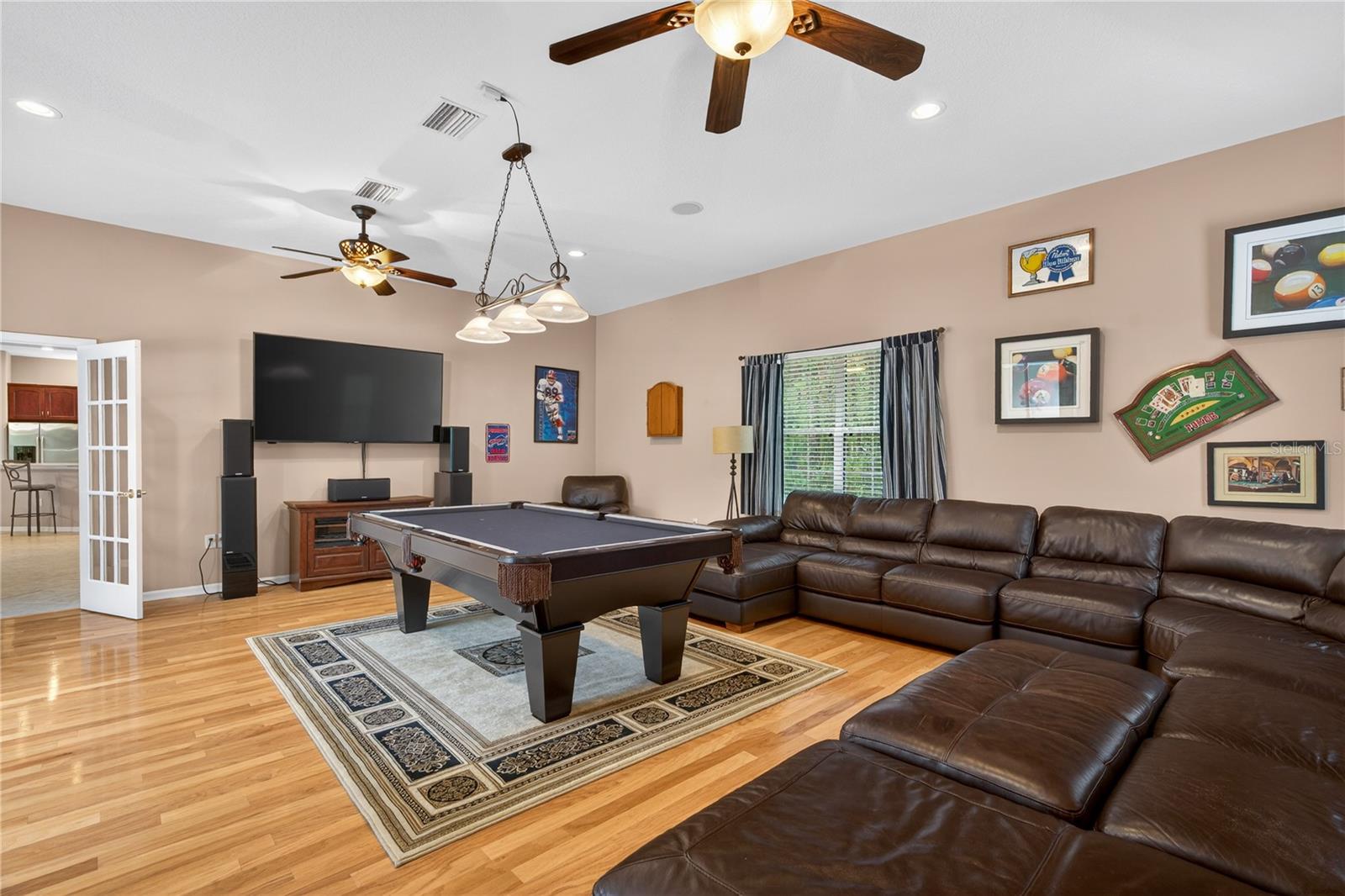 Listing photo id 33 for 4052 Mayan Drive