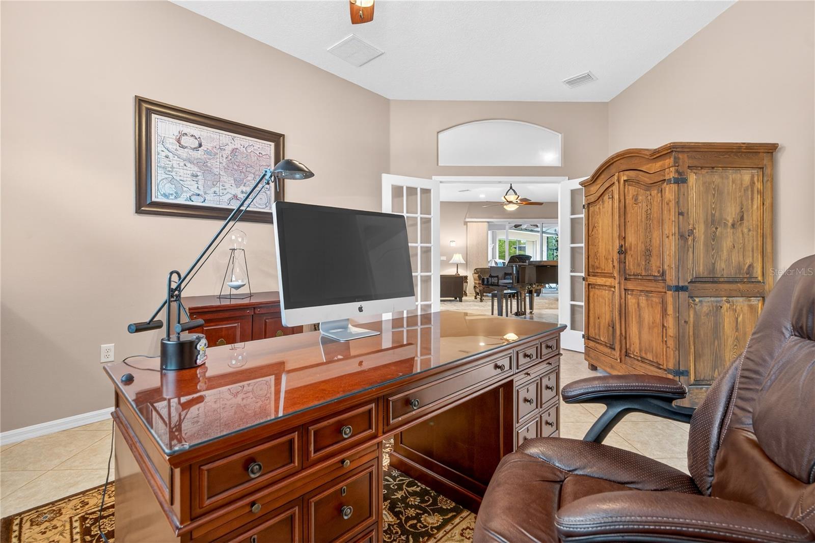 Listing photo id 43 for 4052 Mayan Drive