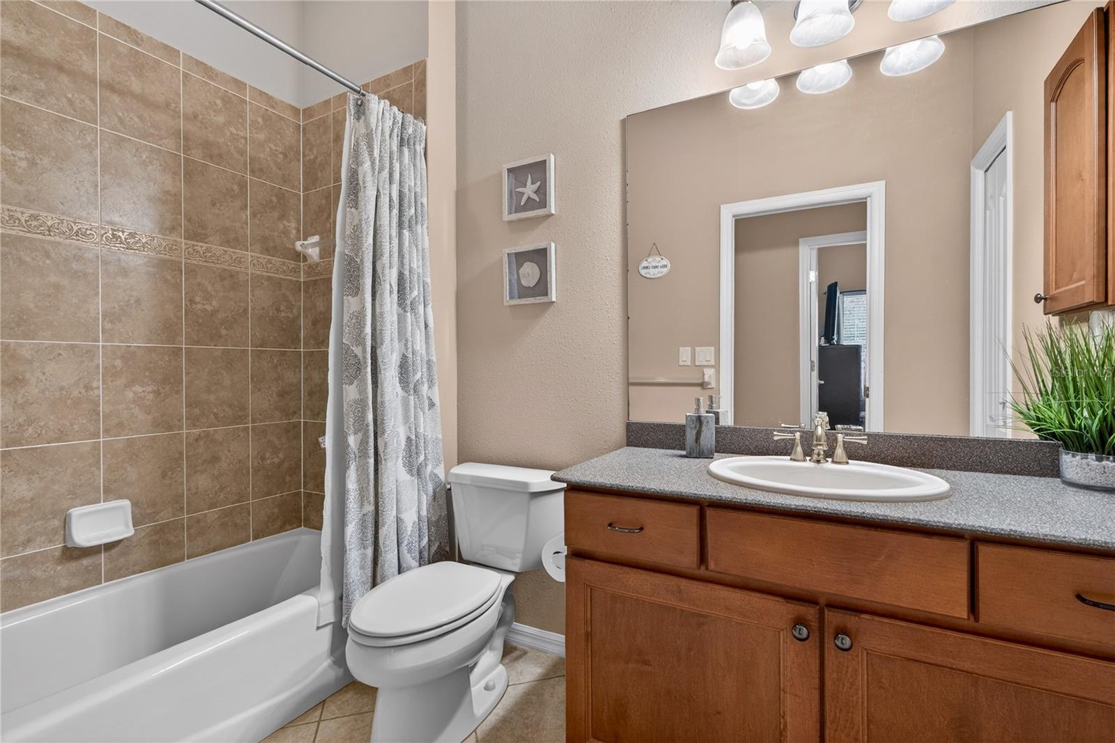 Listing photo id 50 for 4052 Mayan Drive