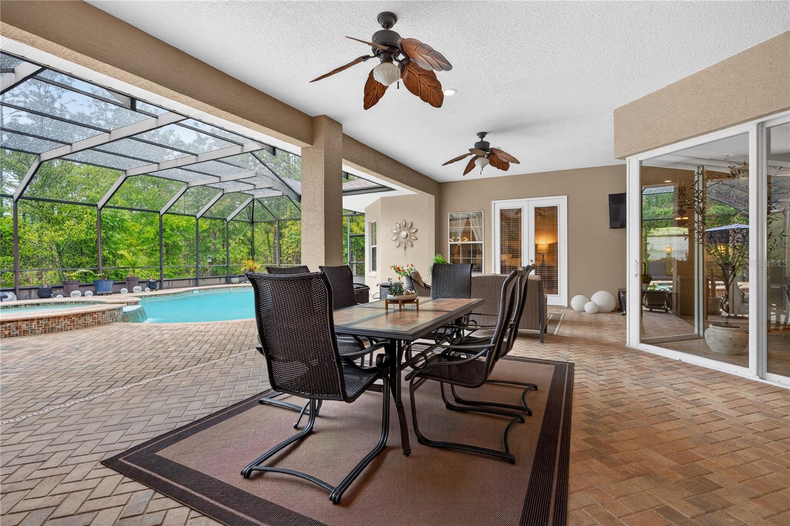 Listing photo id 53 for 4052 Mayan Drive