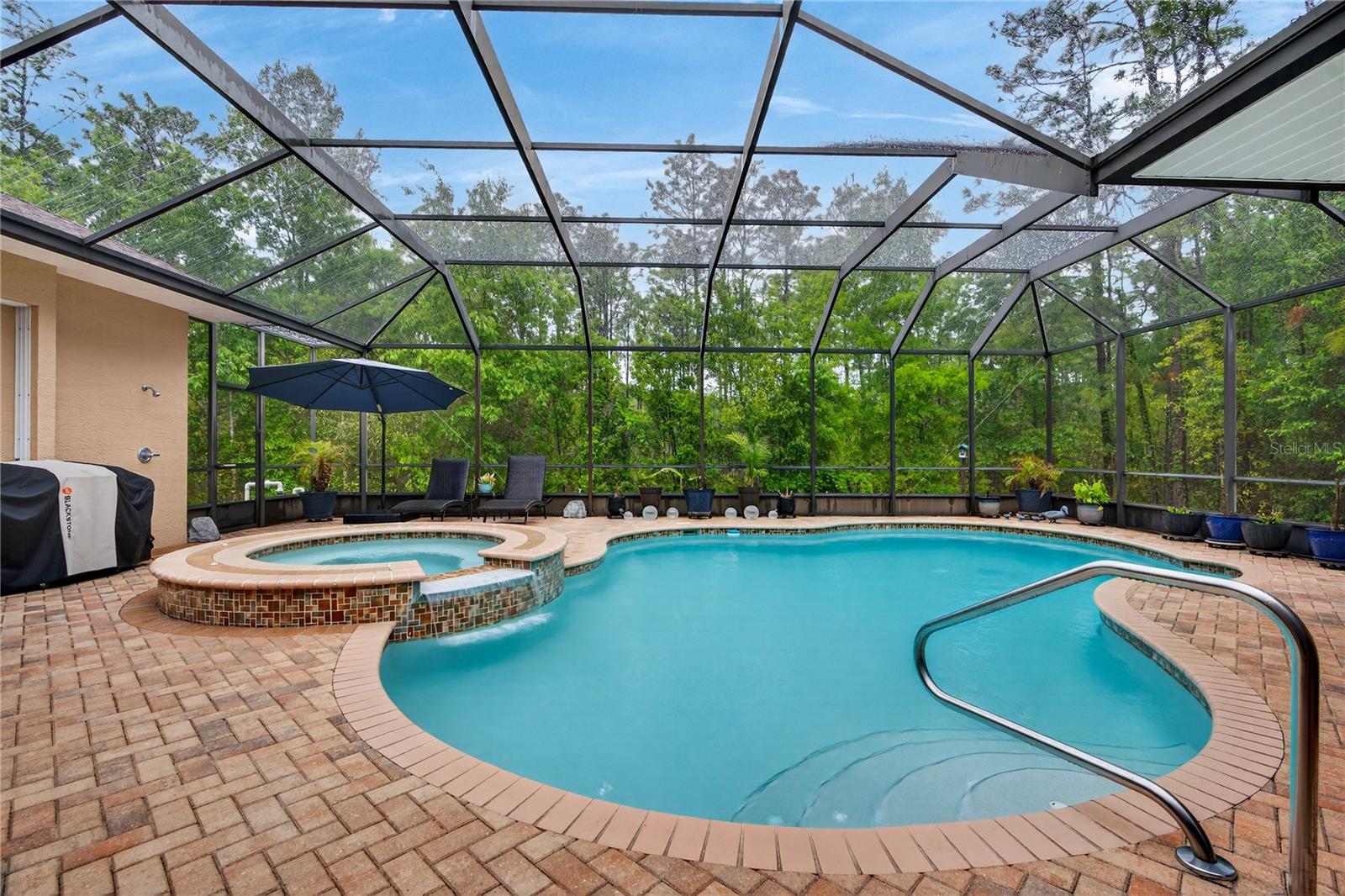 Listing photo id 60 for 4052 Mayan Drive