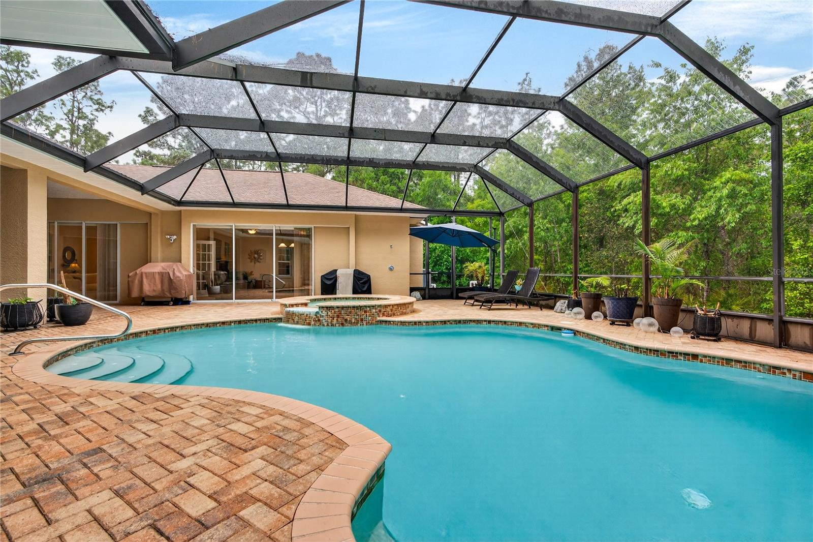 Listing photo id 61 for 4052 Mayan Drive