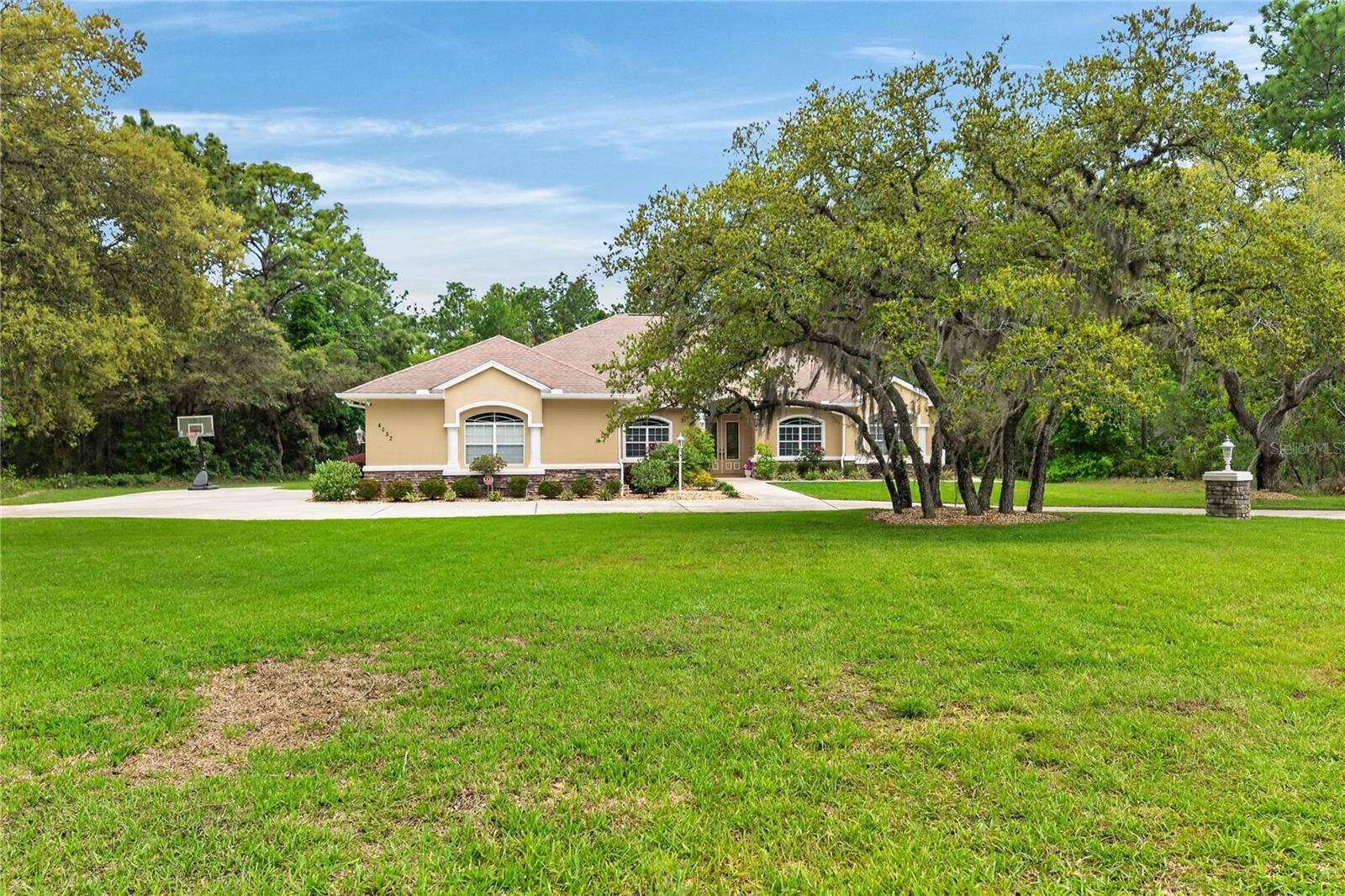 Listing photo id 65 for 4052 Mayan Drive