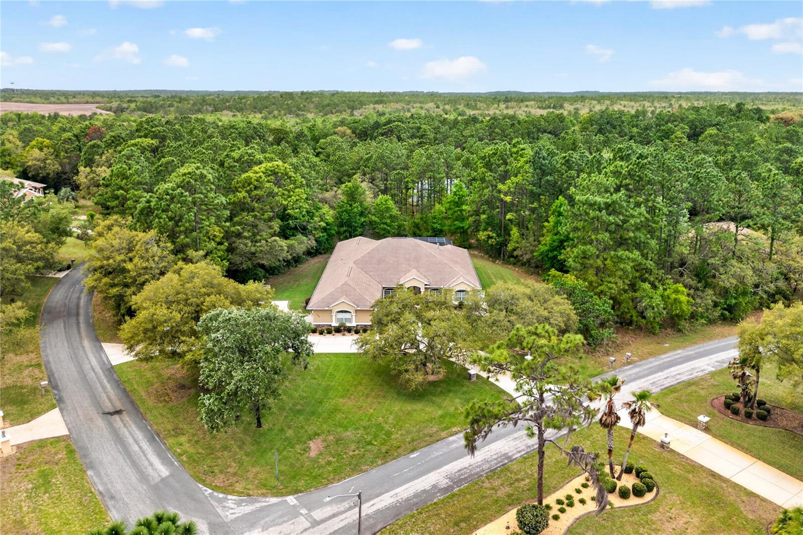 Listing photo id 67 for 4052 Mayan Drive