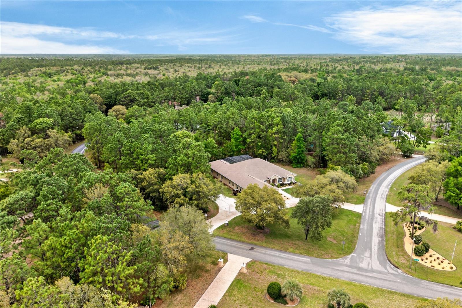 Listing photo id 71 for 4052 Mayan Drive