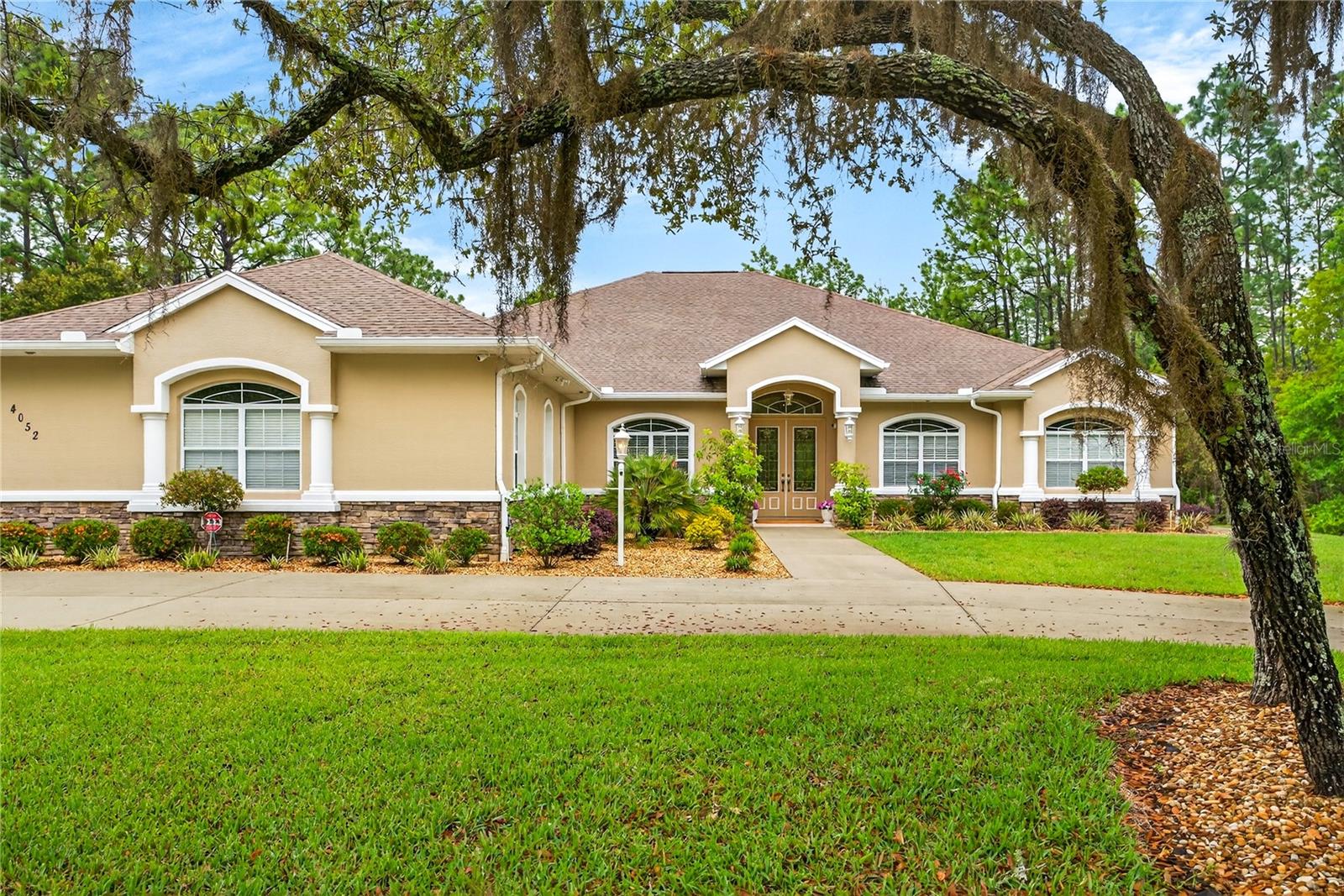 Listing photo id 7 for 4052 Mayan Drive