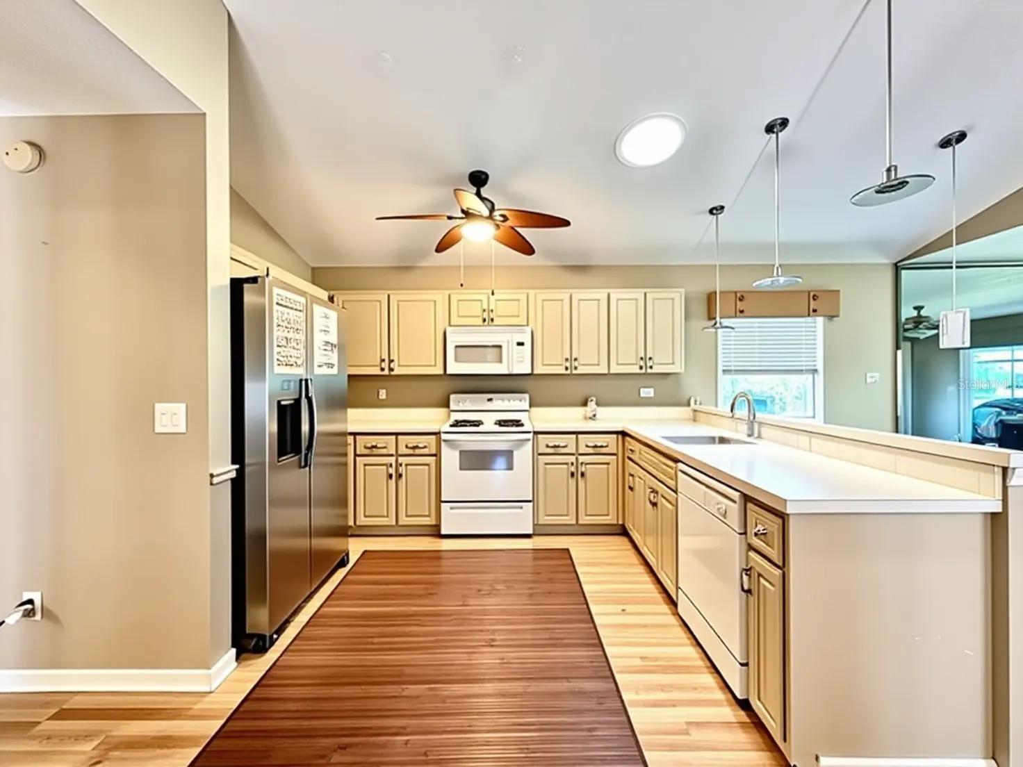 Image 8 of 24 For 17552 119th Circle