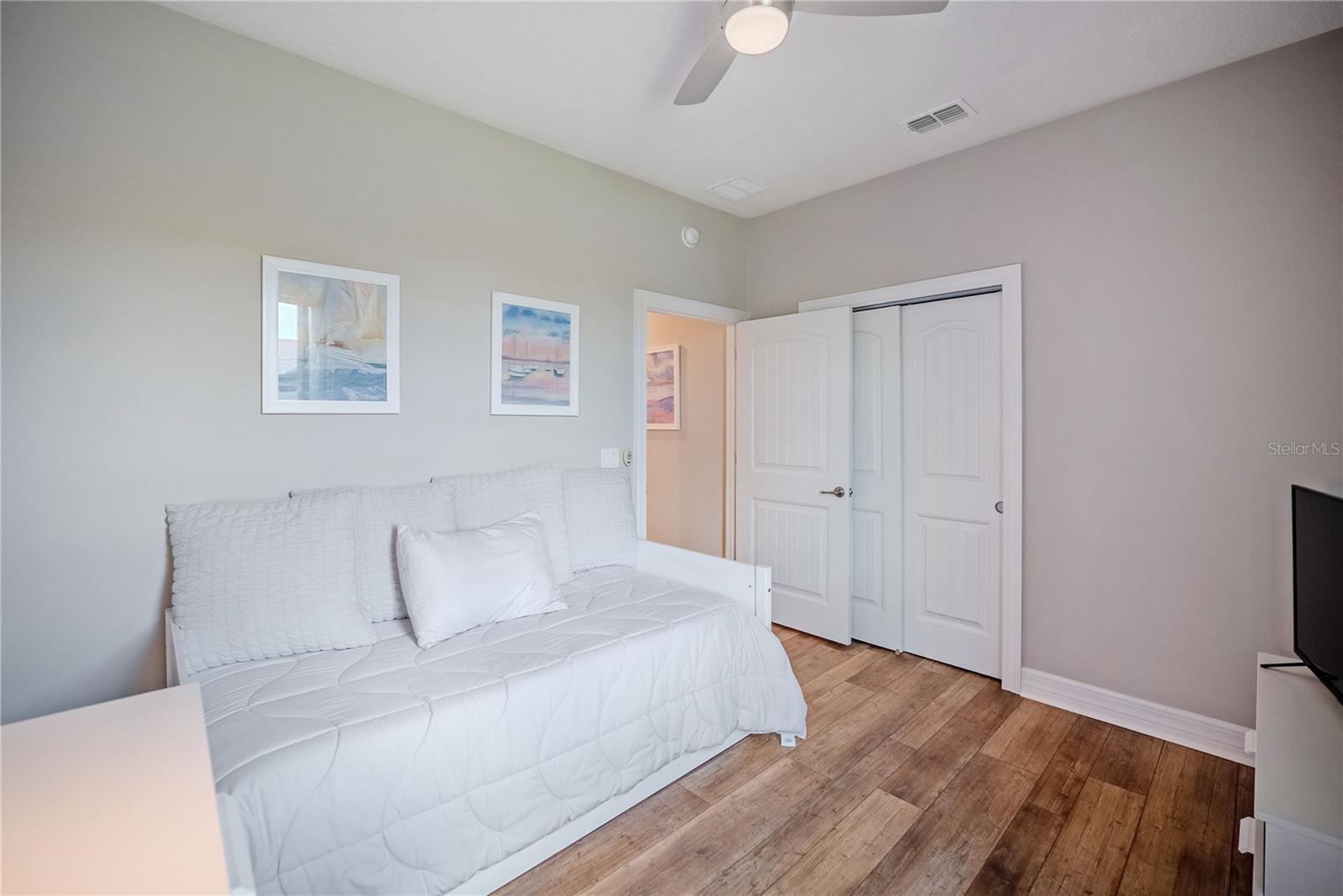 Image 11 of 51 For 6276 93rd Terrace