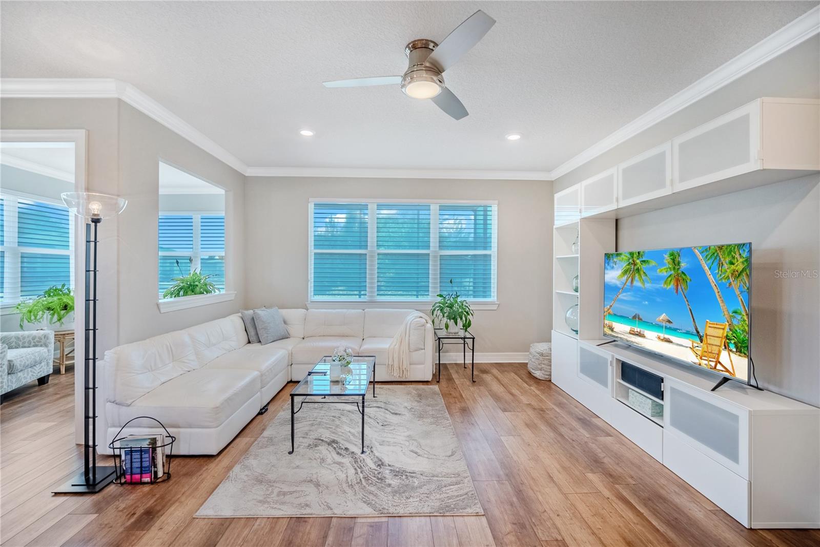 Image 21 of 51 For 6276 93rd Terrace