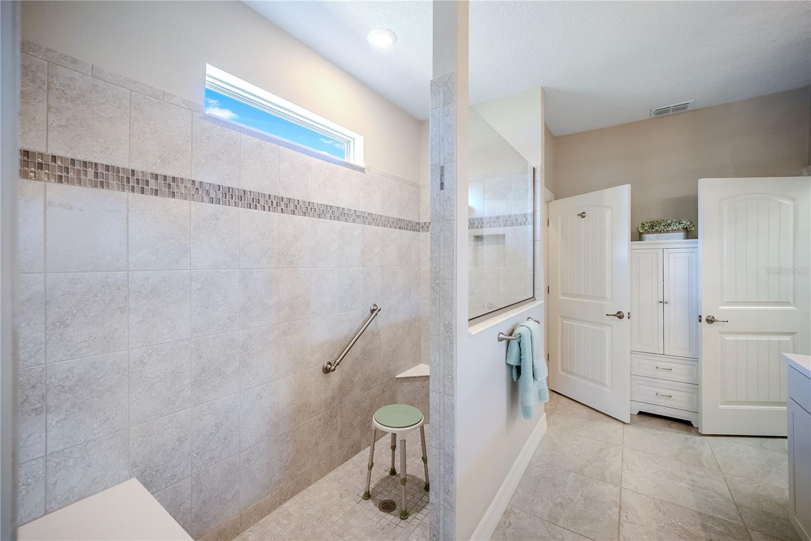 Image 32 of 51 For 6276 93rd Terrace