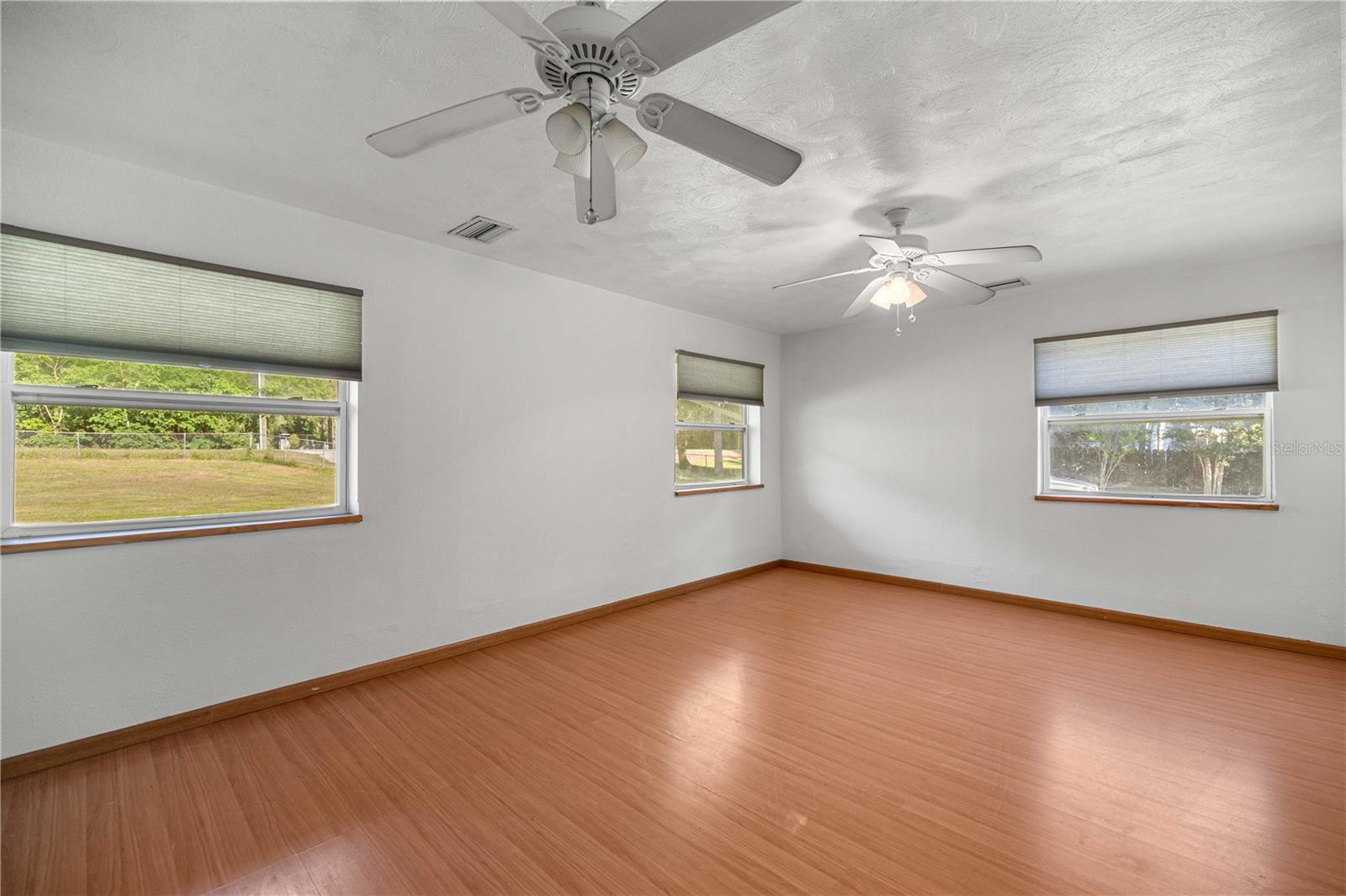 Image 26 of 31 For 3821 7th Avenue Road