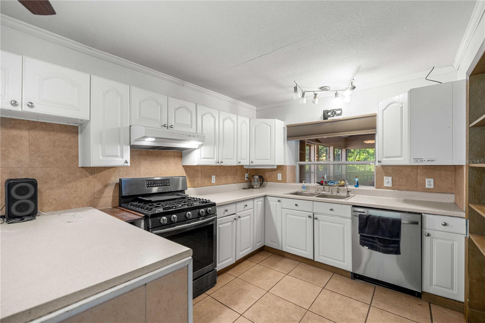 Image 29 of 31 For 3821 7th Avenue Road