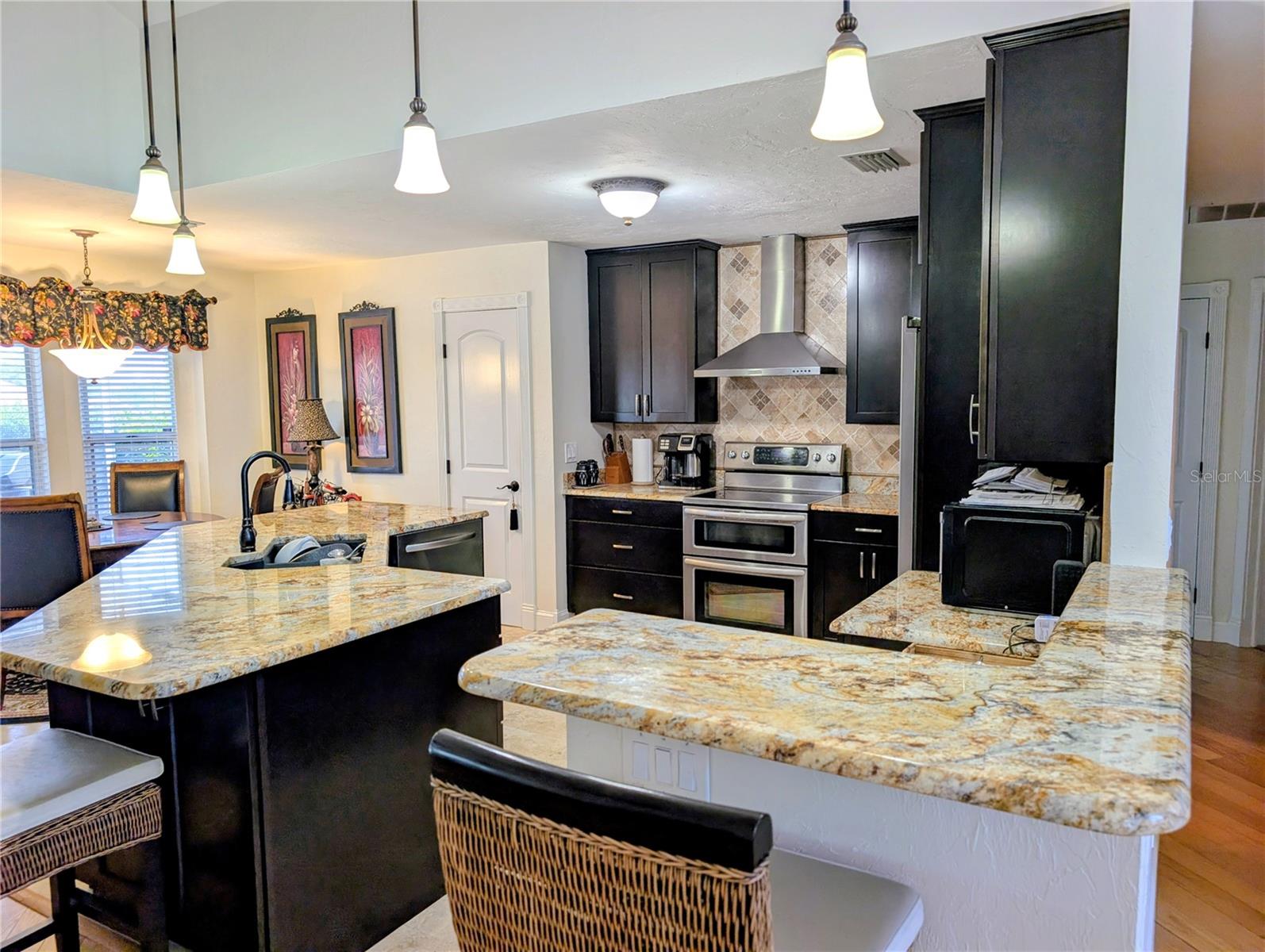 Image 4 of 49 For 1235 Hartford Street