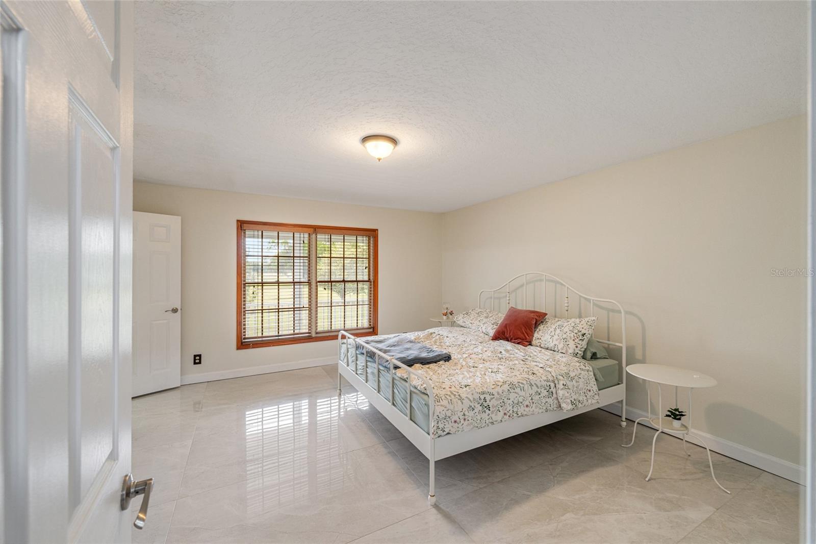 Image 13 of 53 For 15725 36th Avenue