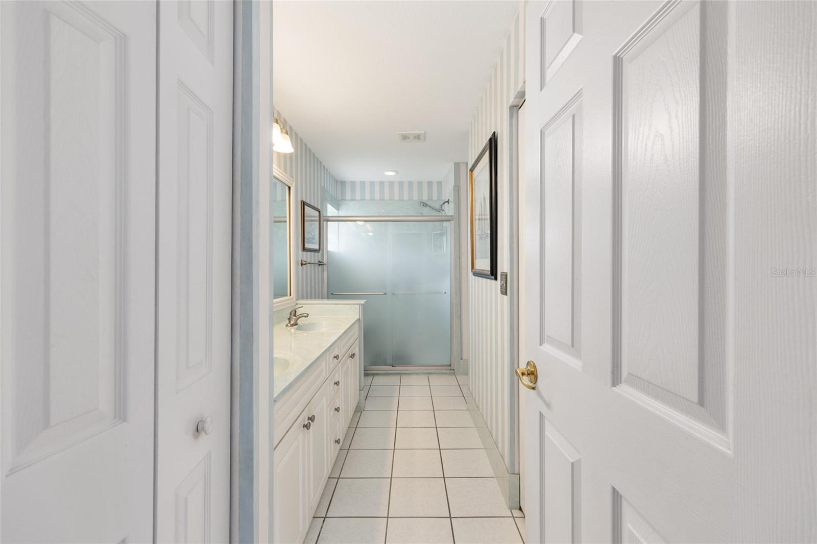 Image 35 of 62 For 11416 Sw 69th Cir