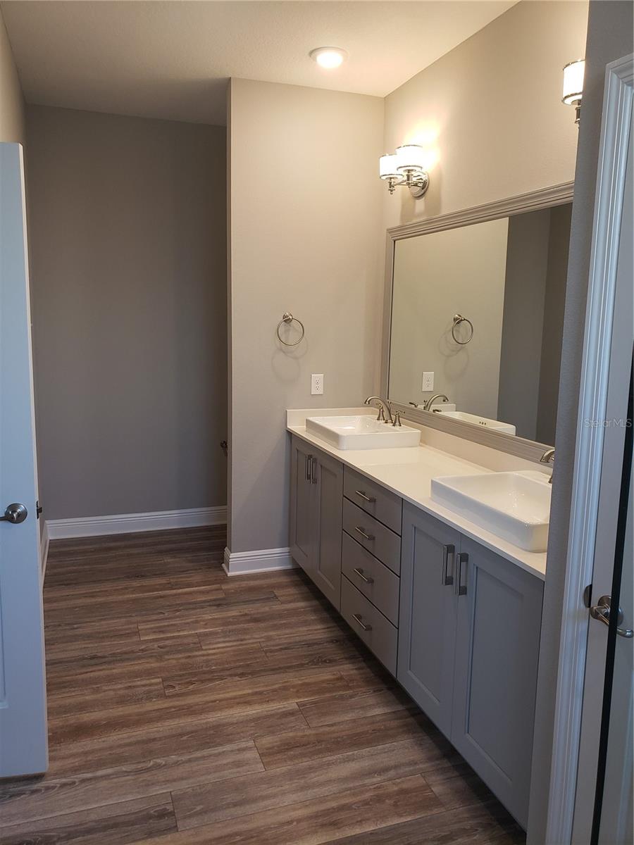 Image 14 of 21 For 9013 79th Lane