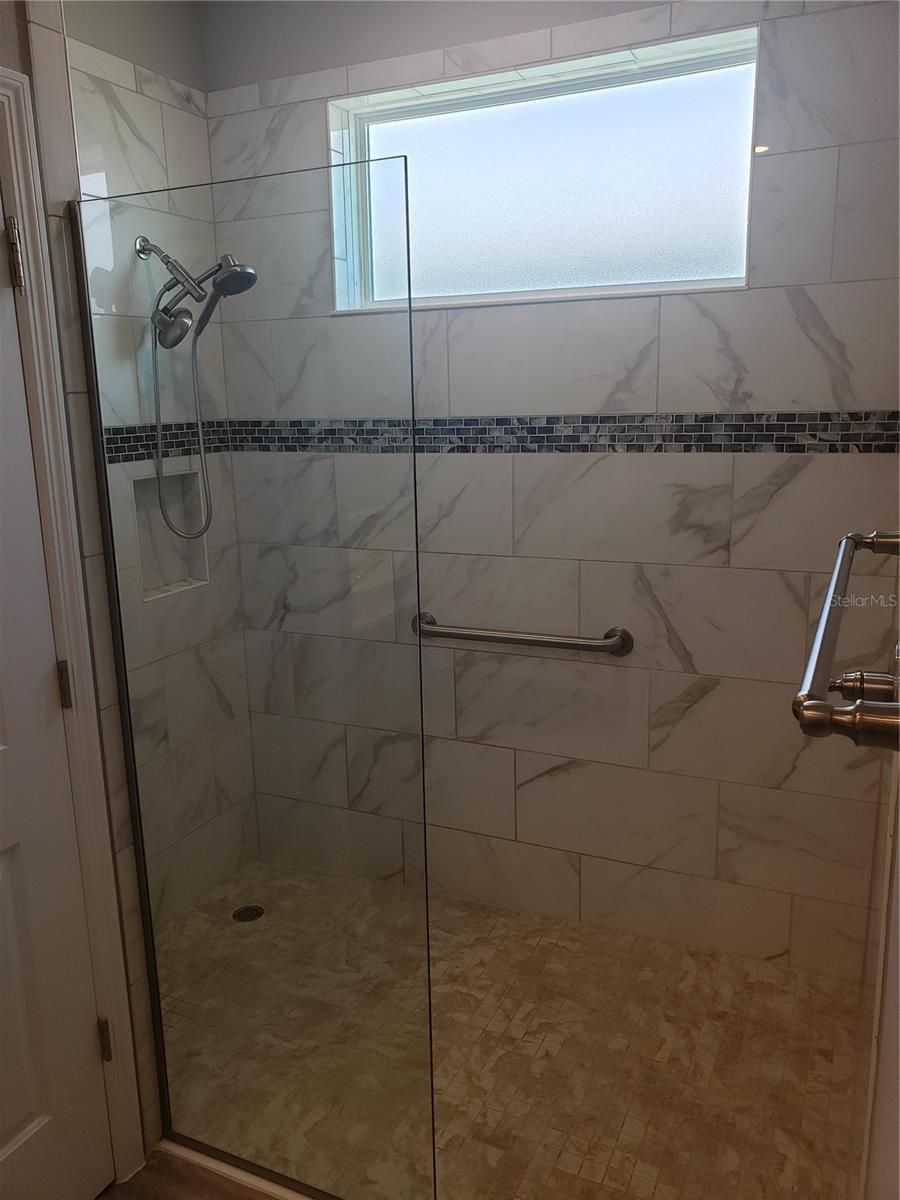 Image 16 of 21 For 9013 79th Lane