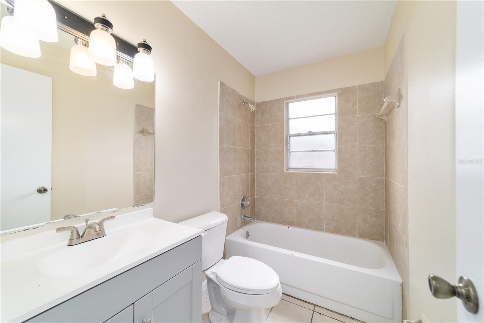 Image 9 of 14 For 1810 29th Place