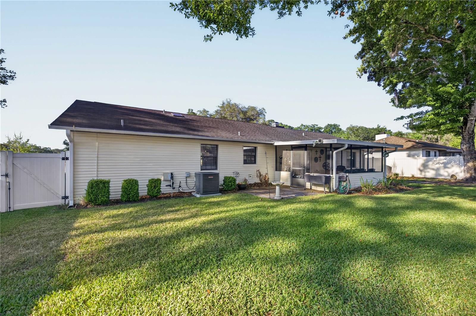 Image 21 of 29 For 3125 44th Place