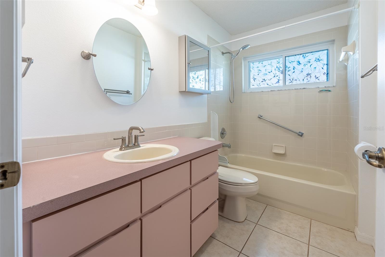 Image 15 of 39 For 8611 65th Avenue Road