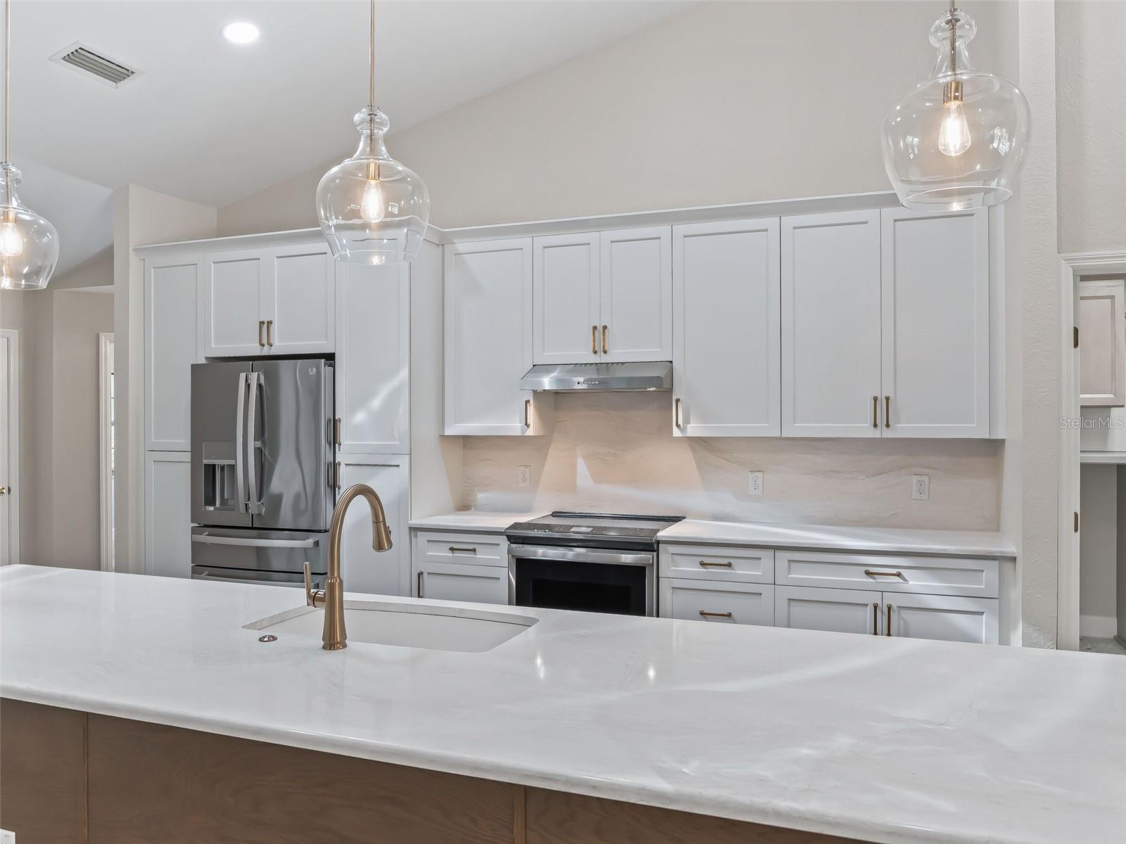 Image 16 of 40 For 1325 73rd Terrace