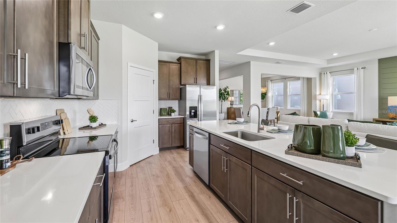 Image 10 of 34 For 1553 127th Drive