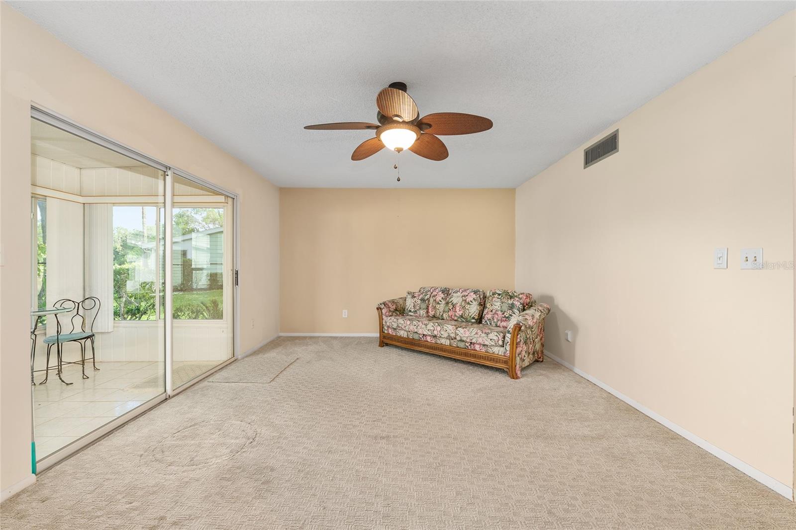 Image 13 of 47 For 467 Midway Drive A