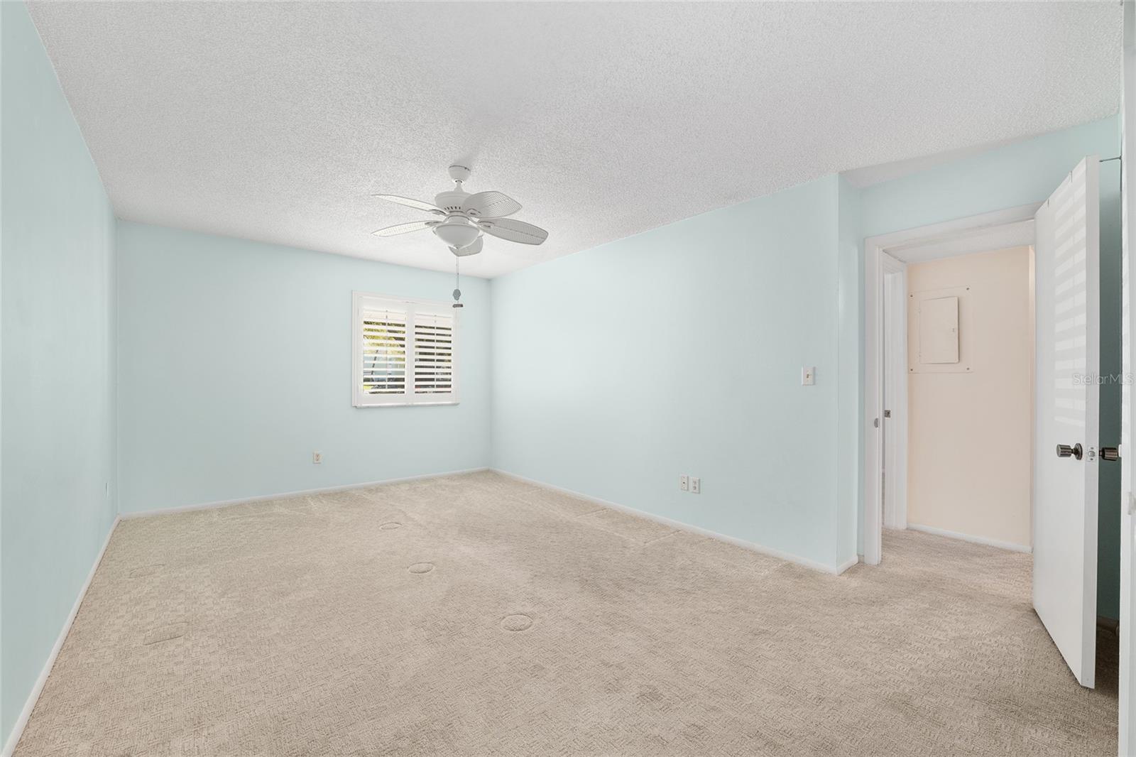 Image 29 of 47 For 467 Midway Drive A