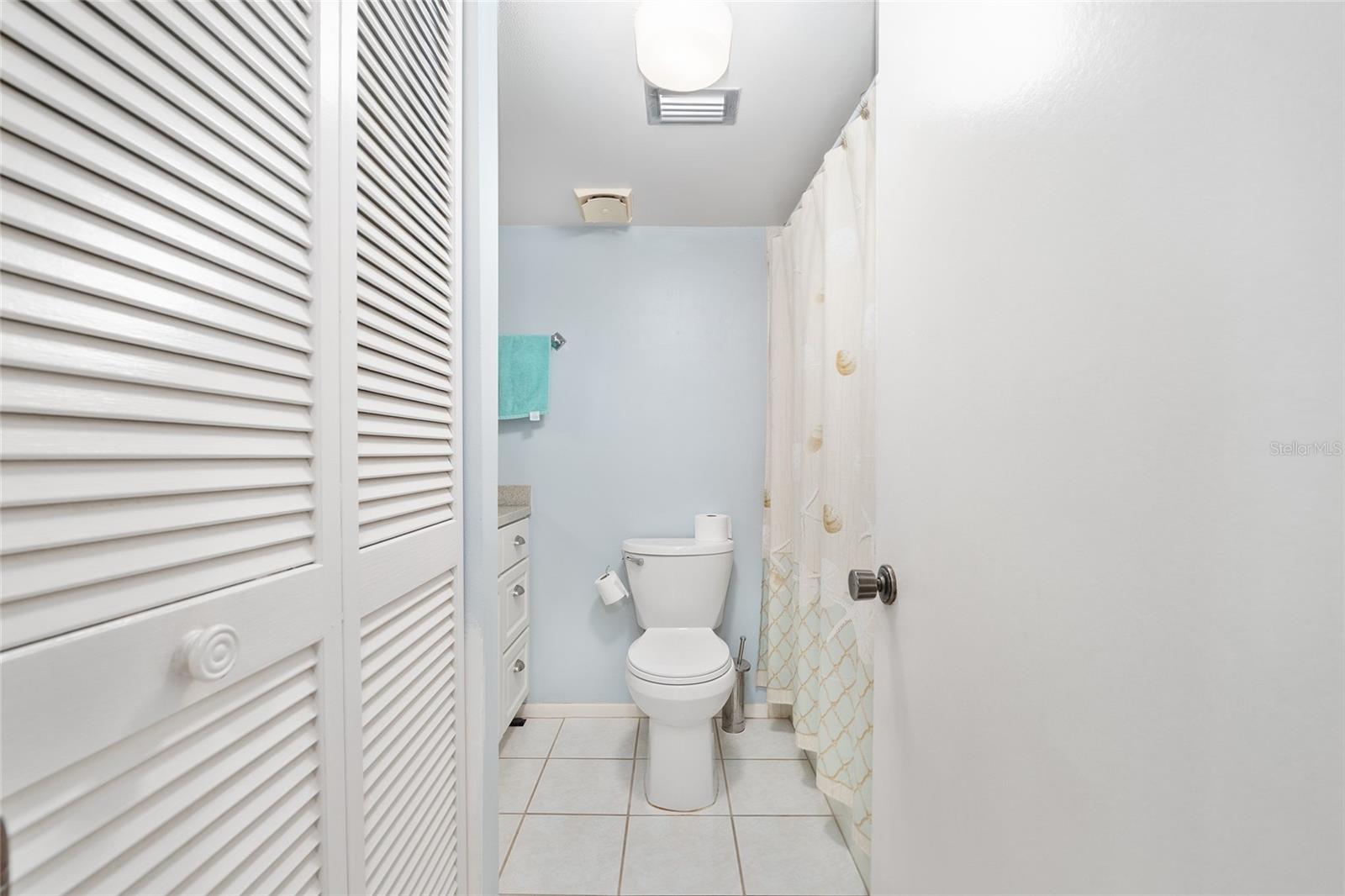 Image 33 of 47 For 467 Midway Drive A