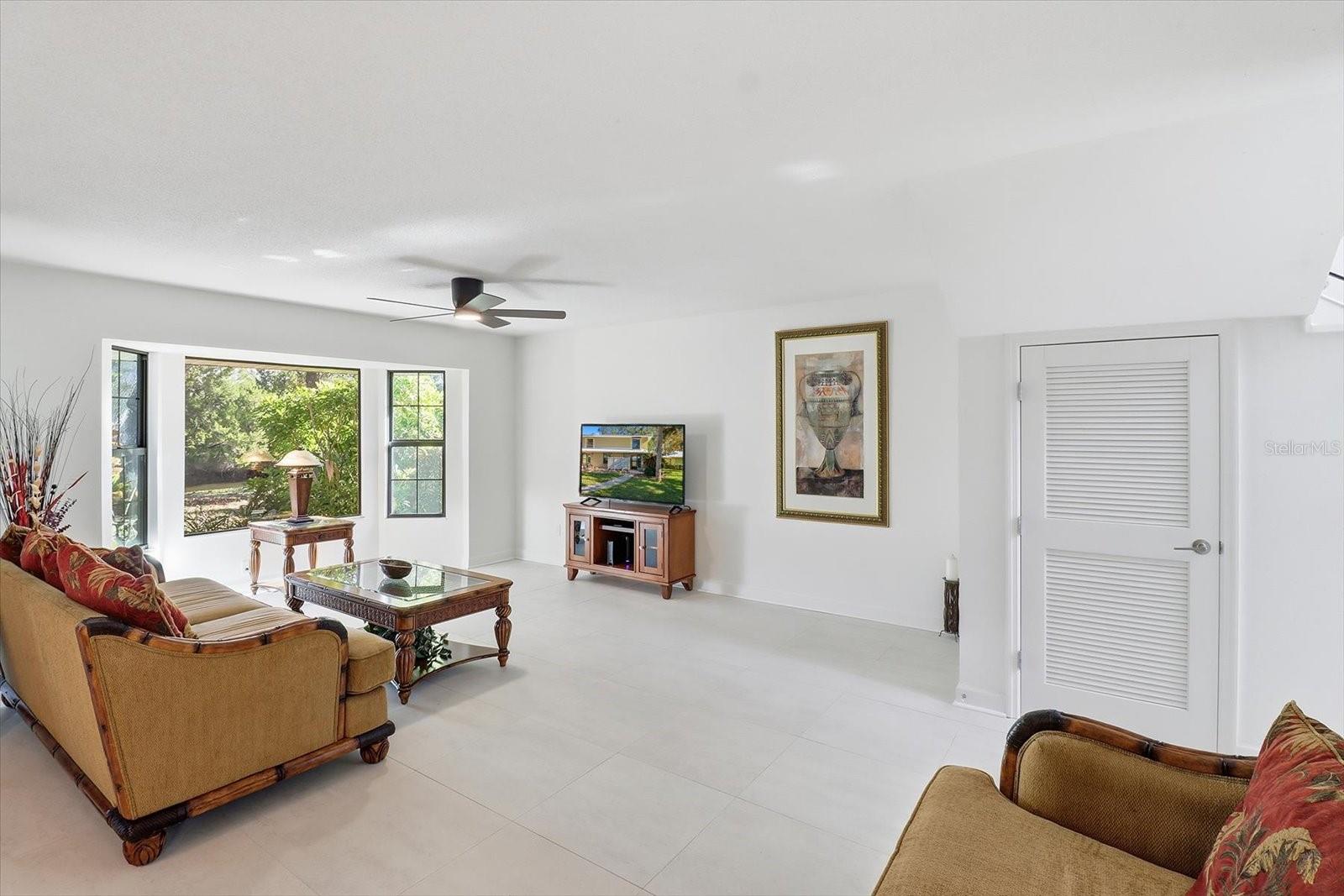 Image 9 of 56 For 11328 Bayshore Drive