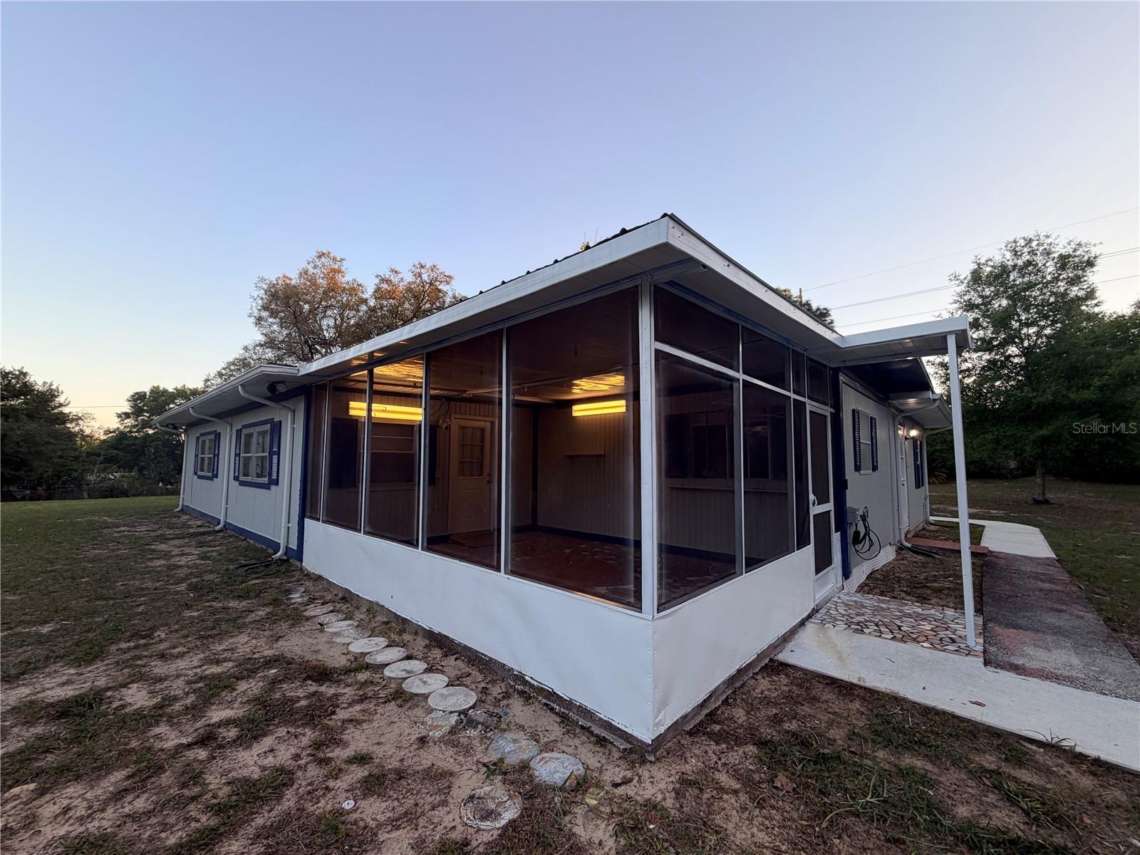 Image 18 of 70 For 4880 Highland Park Drive
