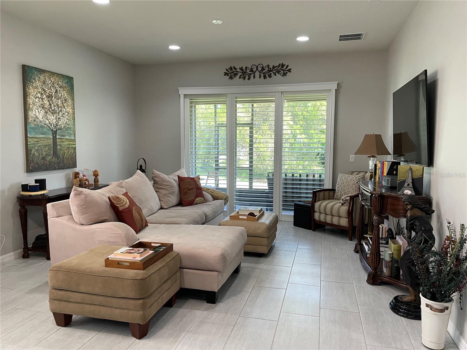 Image 21 of 43 For 436 Pontevedra Road