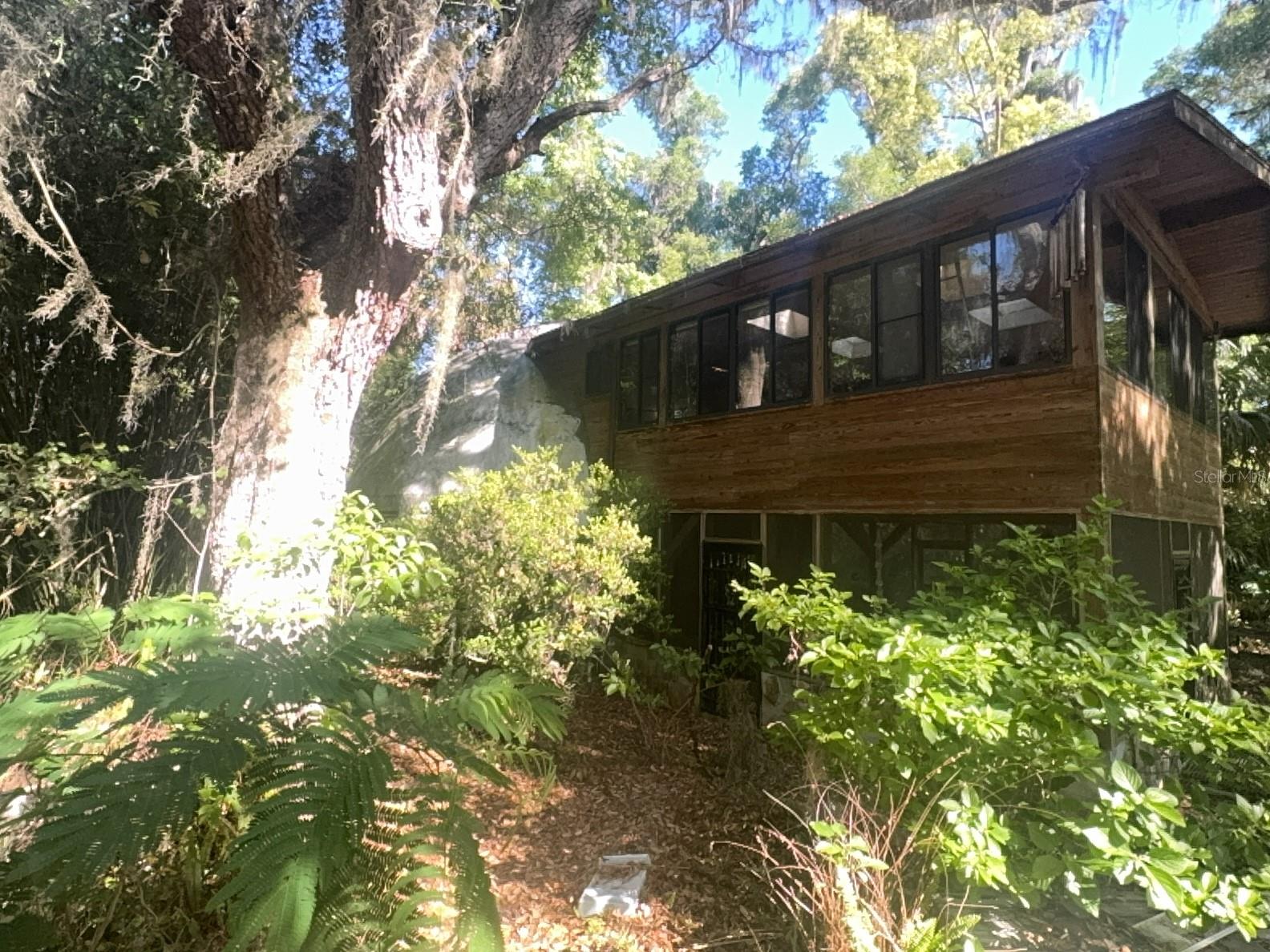 Image 19 of 59 For 2424 170th Street