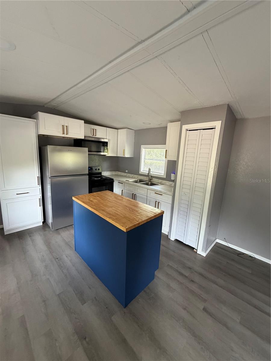 Image 7 of 15 For 4605 167th Place