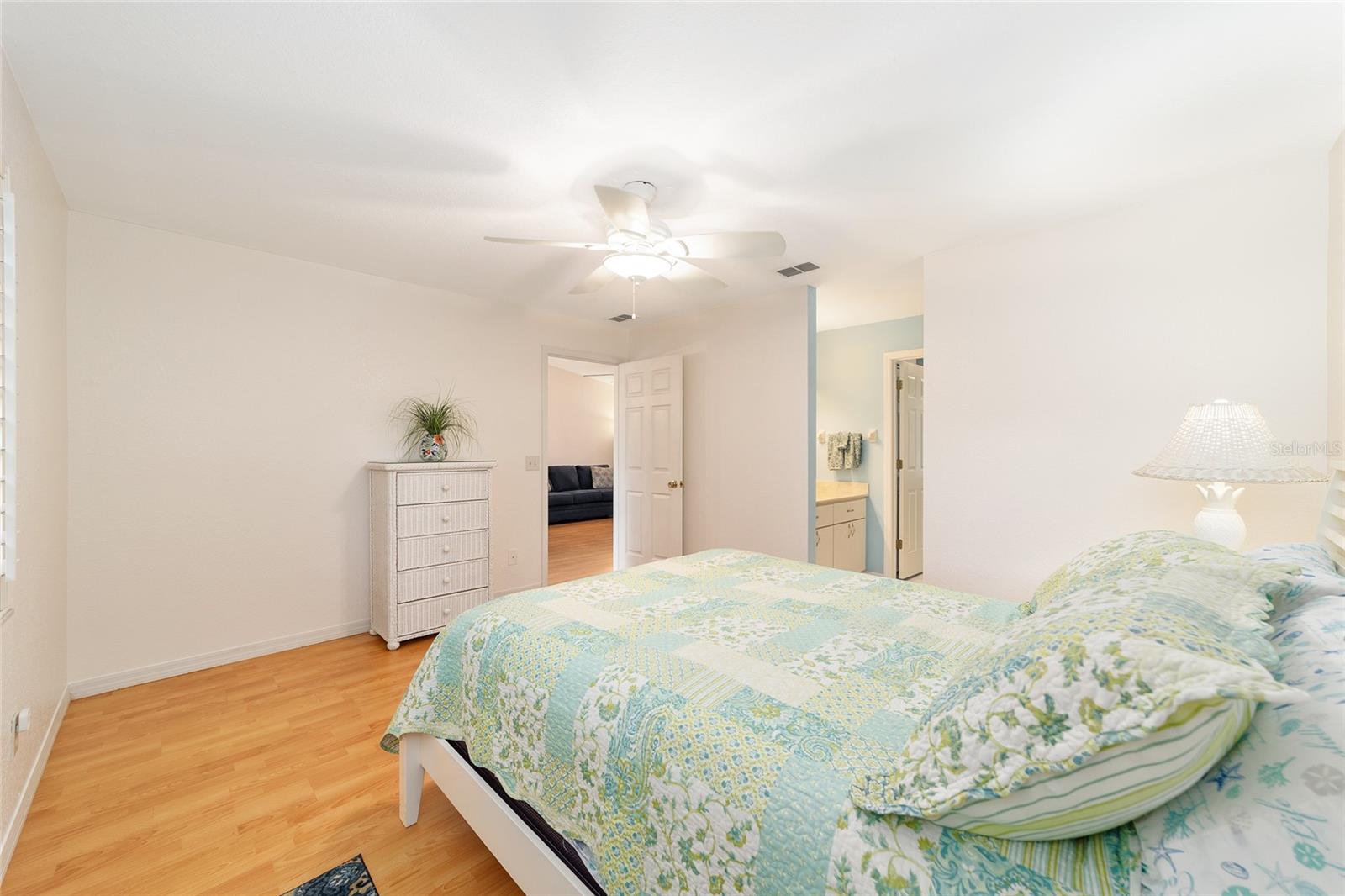 Image 18 of 40 For 10169 63rd Avenue