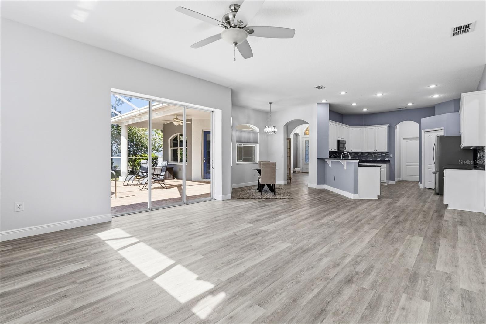 Image 56 of 75 For 109 Douglas Street