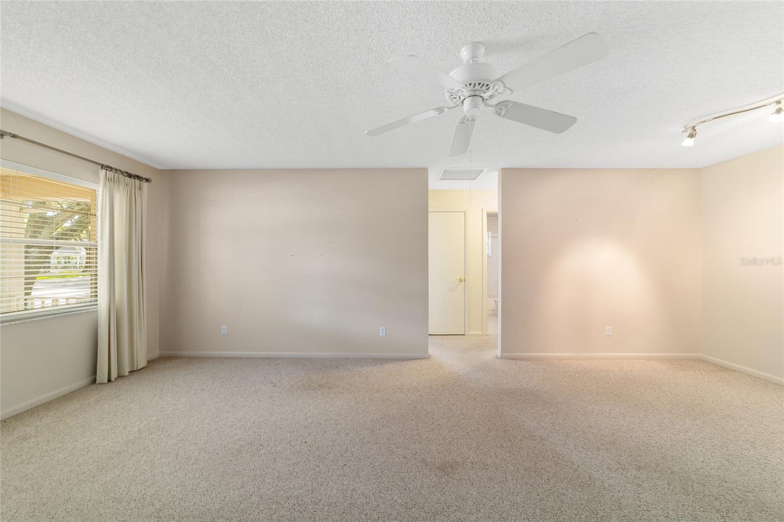 Image 18 of 44 For 9121 83rd Court A