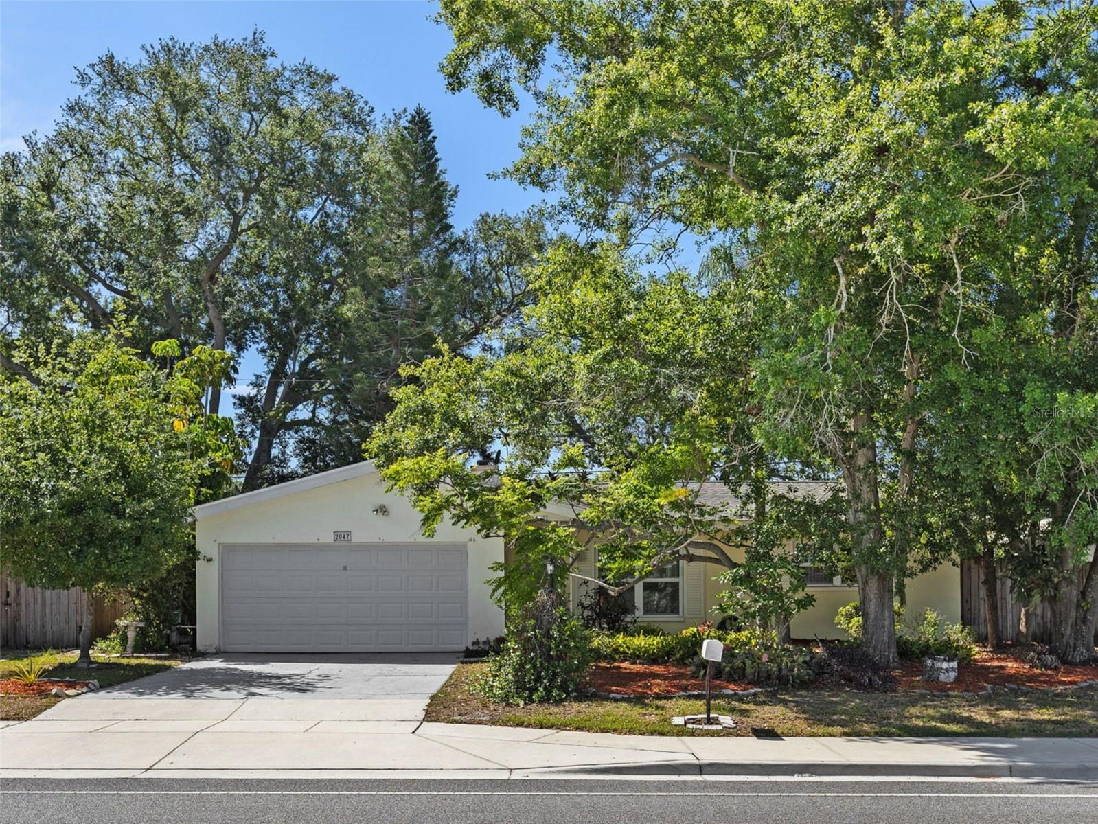 Details for 2047 Greenbriar Boulevard, CLEARWATER, FL 33763