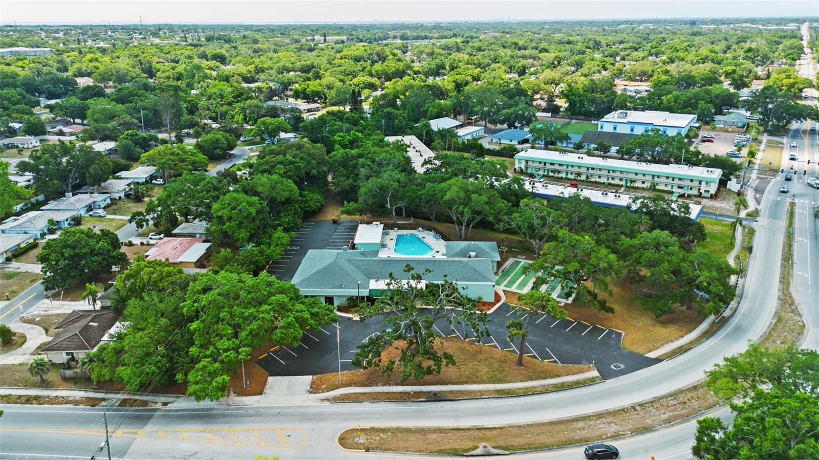 Image 2 of 25 For 2047 Greenbriar Boulevard