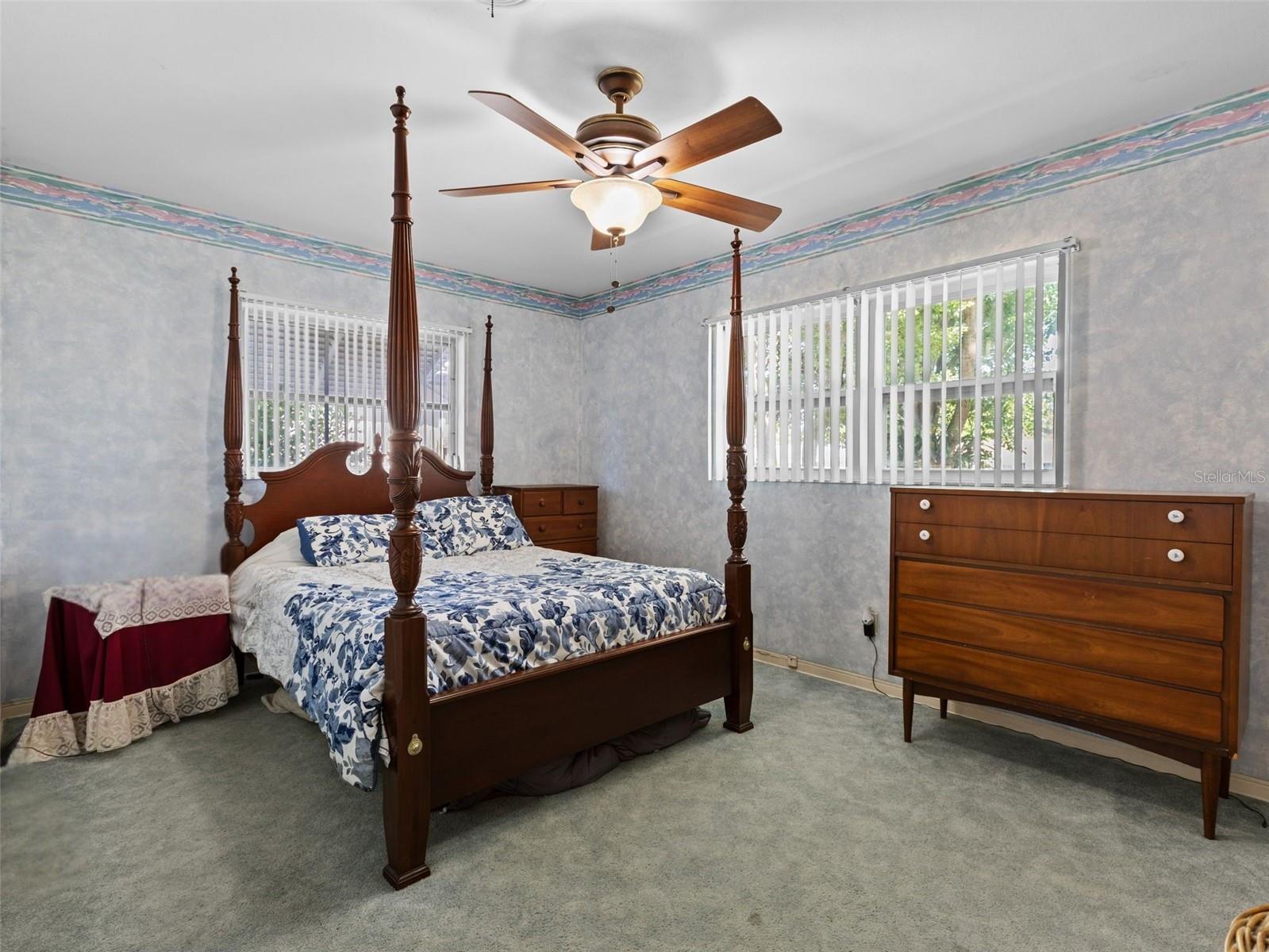 Image 7 of 25 For 2047 Greenbriar Boulevard